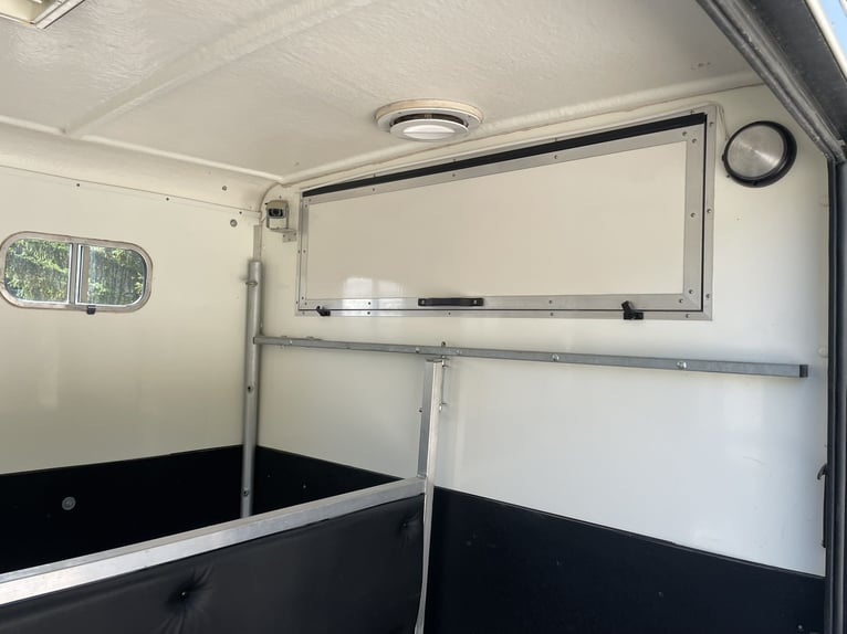 Pferdetransporter / Selbstfahrer Peugeot Equi-Trek Sonic zu verkaufen