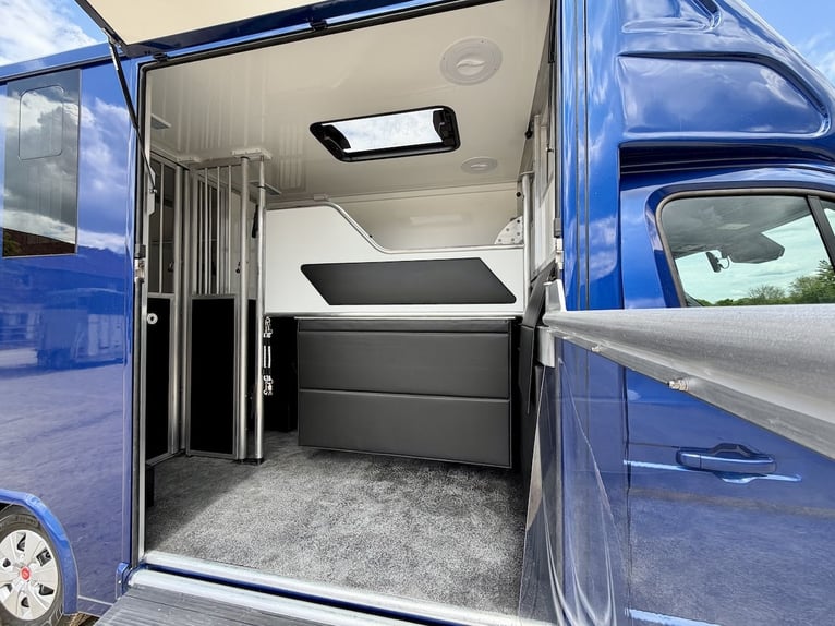 Renault Master RJH Sport 2-Pferdetransporter – neues Modell mit Automatik – sofort verfügbar!