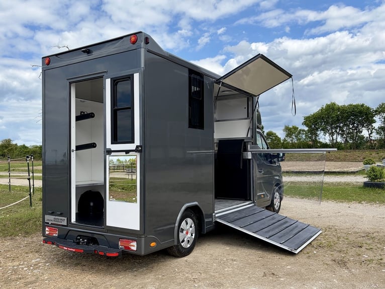 Renault Master RJH Sport 2-Pferdetransporter – neues Modell mit Automatik – sofort verfügbar!
