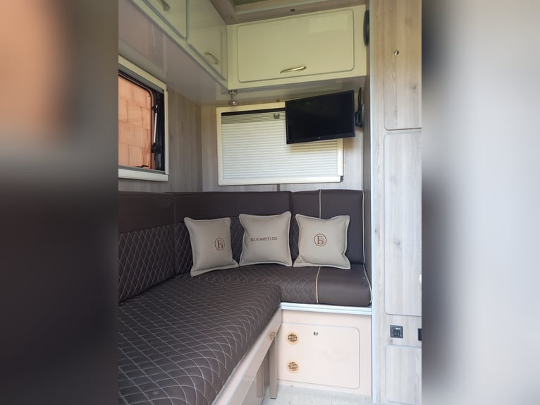 5t Bloomfield 2 Pferdetransporter mit Wohnung