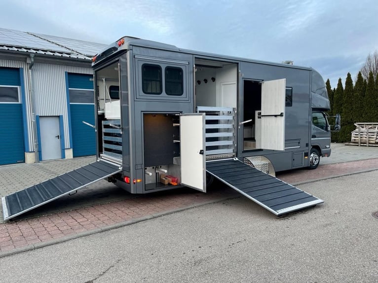 7,5t Pferdetransporter Mercedes FUSU-Canter - Automatik