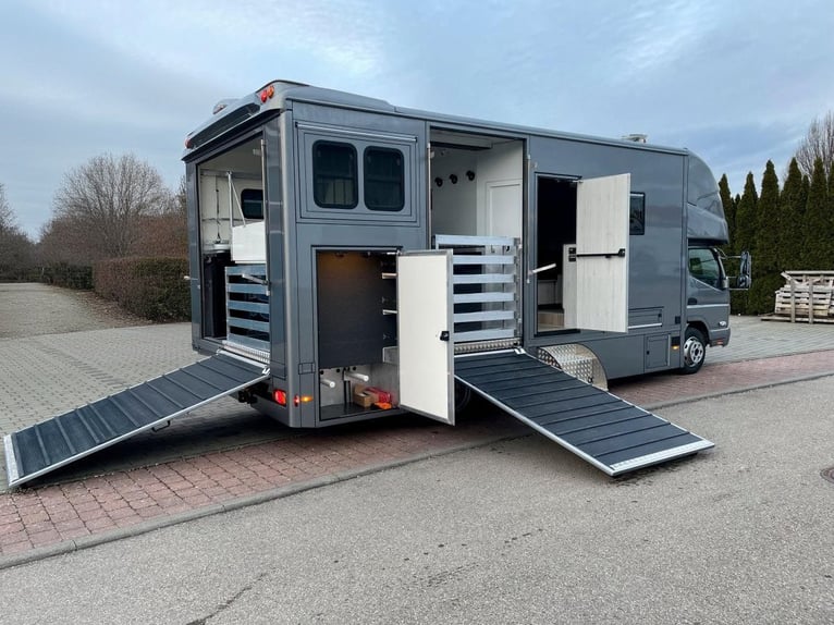 7,5t Pferdetransporter Mercedes FUSU-Canter - Automatik