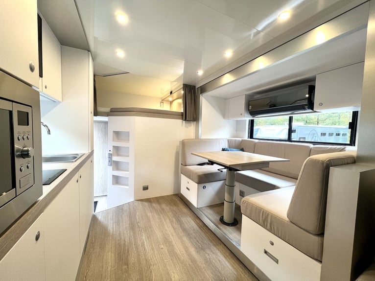 Mercedes-Benz 2551 Pferdetransporter 6 Pferde Wohnung Pop-Out WC Dusche LKW 510 PS Automatik