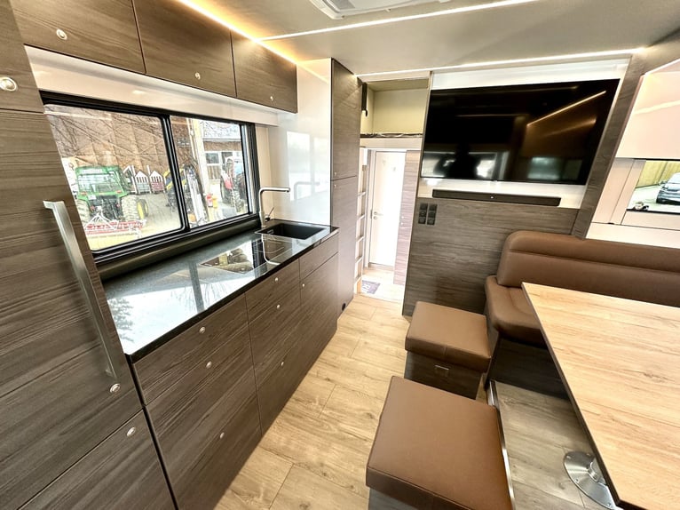Mercedes-Benz Actros 2545 RJH Exclusive H6 Pferdetransporter LKW 6 Pferde 450 PS Dusche WC Wohnung