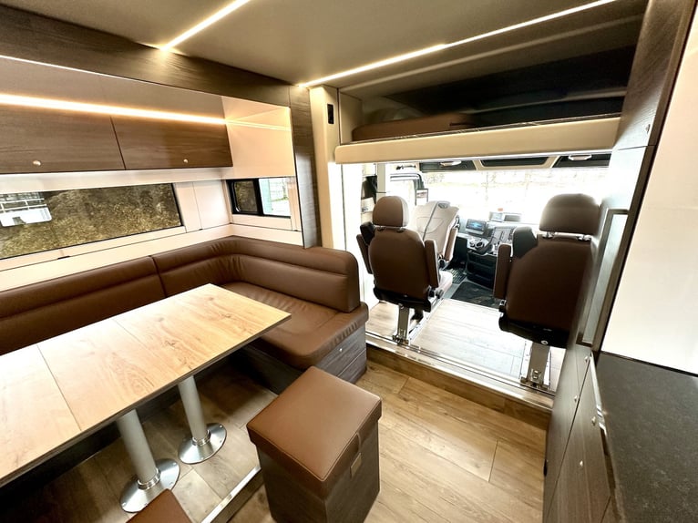 Mercedes-Benz Actros 2545 RJH Exclusive H6 Pferdetransporter LKW 6 Pferde 450 PS Dusche WC Wohnung