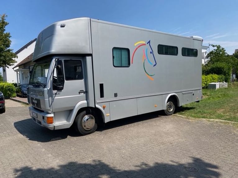 Pferdetransporter MAN 7,5 Tonner