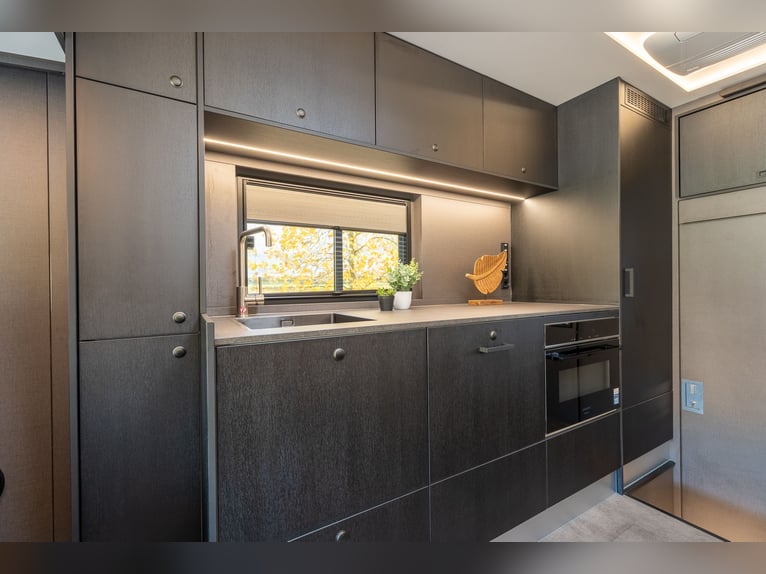 Roelofsen RR6 XL Profiliner Pferdetransporter Horsetruck Pop-Out Pop-Out 5 Pferde LKW