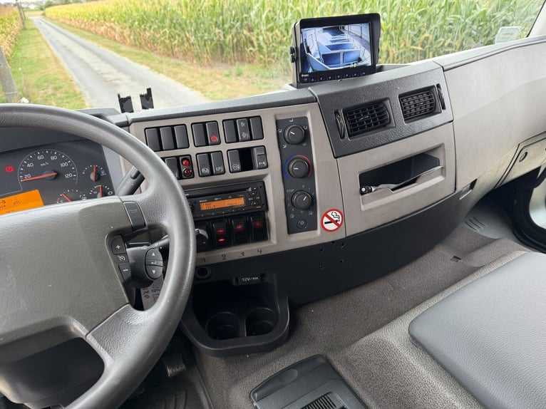 Volvo Pferdetransporter mit Mobilheim