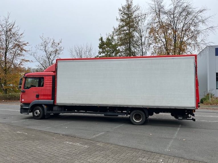 MAN TGL 12.220 für drei Pferde + zwei Kutschen inkl. Stallzelt 