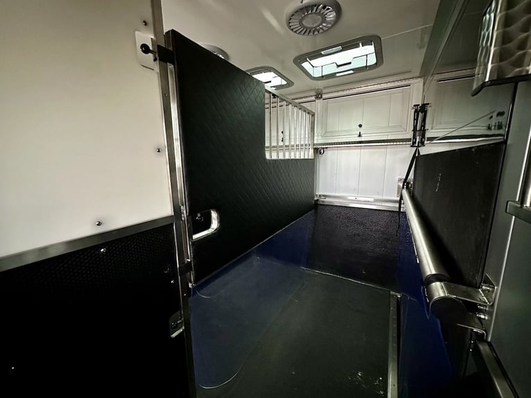 Mercedes-Benz Sprinter 2-Pferdetransporter Automatik Hengstausstattung LKW