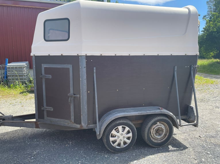 Pferdehänger 2er Poly Holz