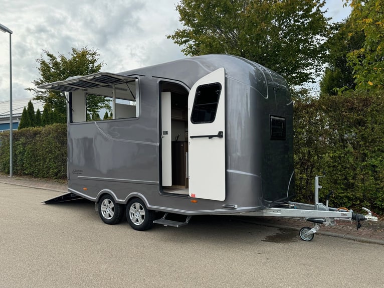 Pferdetransporter DT Trailer 2 Pferde mit Großer Wohnung 3,5t -Heizung-Mautfrei