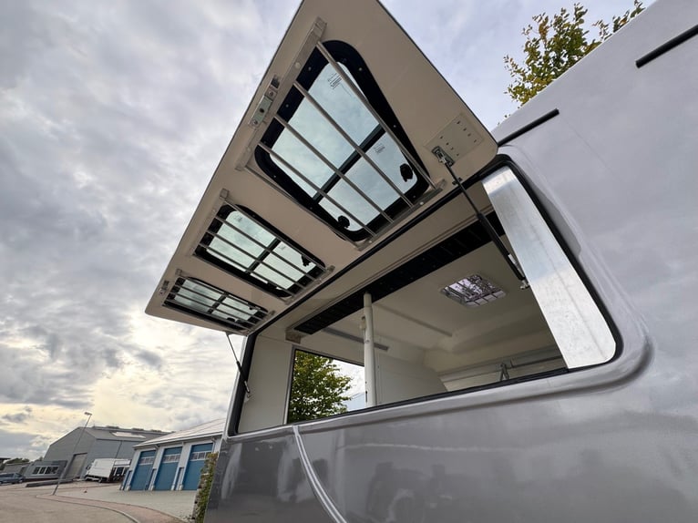 Pferdetransporter DT Trailer 2 Pferde mit Großer Wohnung 3,5t -Heizung-Mautfrei