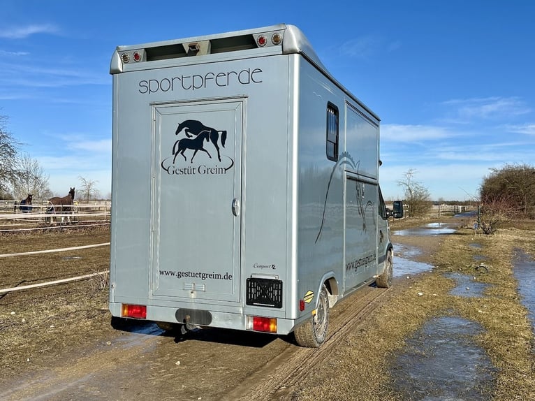 Renault Master Böckmann Compact TL 2-Pferdetransporter Compact Automatik LKW Sattelkammer