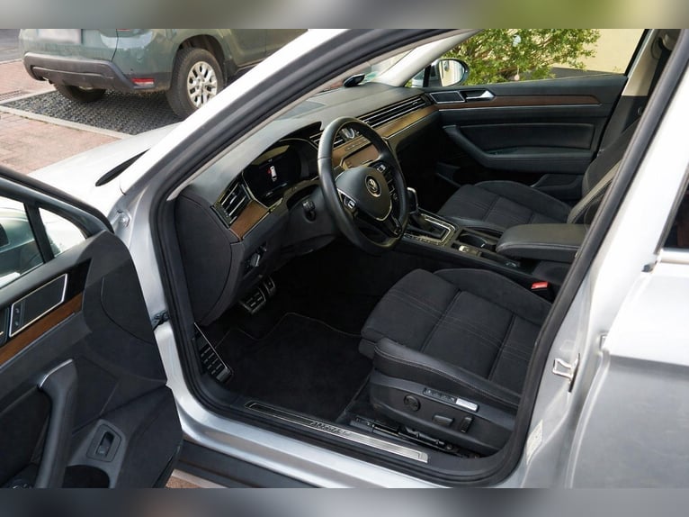 Top Zugfahrzeug VW Passat Alltrack TDI 176 KW DSG 4MOT Vollausstattung