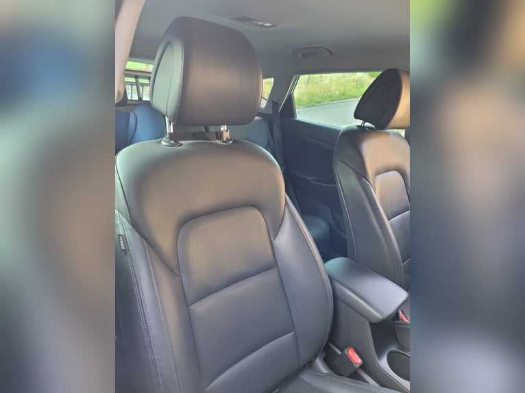 Zugfahrzeug, SUV, Hyundai Tucson 2.0 CRDi, AHK, 2,2t Anhängelast