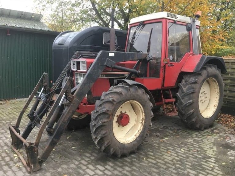 IH 956 xl mit Industriefrontlader