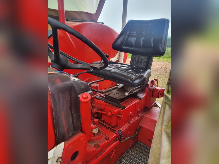 IHC Traktor Typ 724 S zu verkaufen