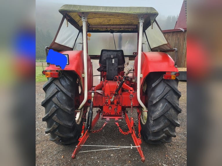 IHC Traktor Typ 724 S zu verkaufen