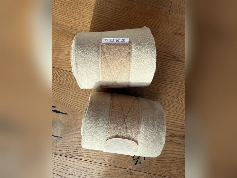 Beige Bandagen sehr breit!