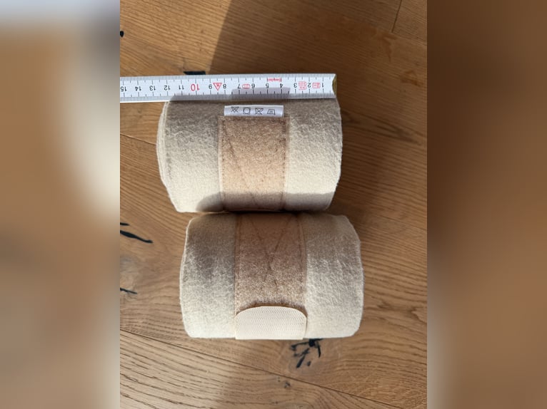 Beige Bandagen sehr breit!