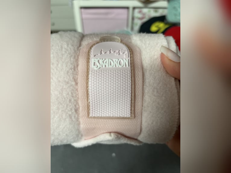 Eskadron Bandagen Rosa Warmblut