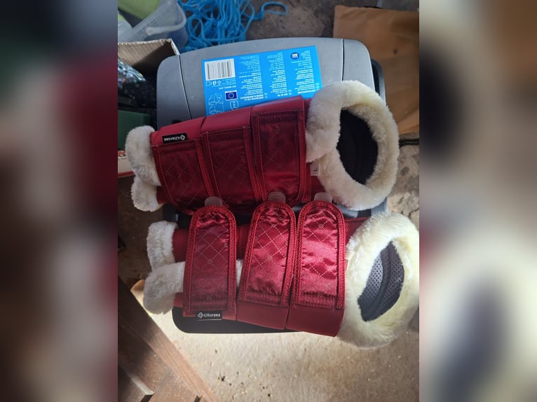 4Horses Gamaschen mit Faux-Fur / Kunstfell - Rot - Größe L - Neuwertig
