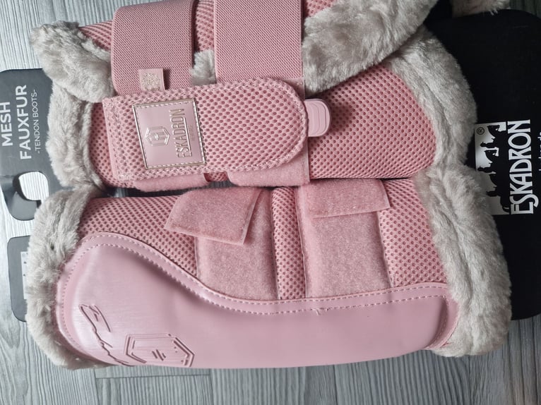 Eskadron Mesh Gamaschen L pearl rose rosa