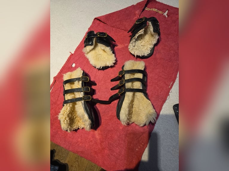 Lammfell Ledergamaschen zu verkaufen 