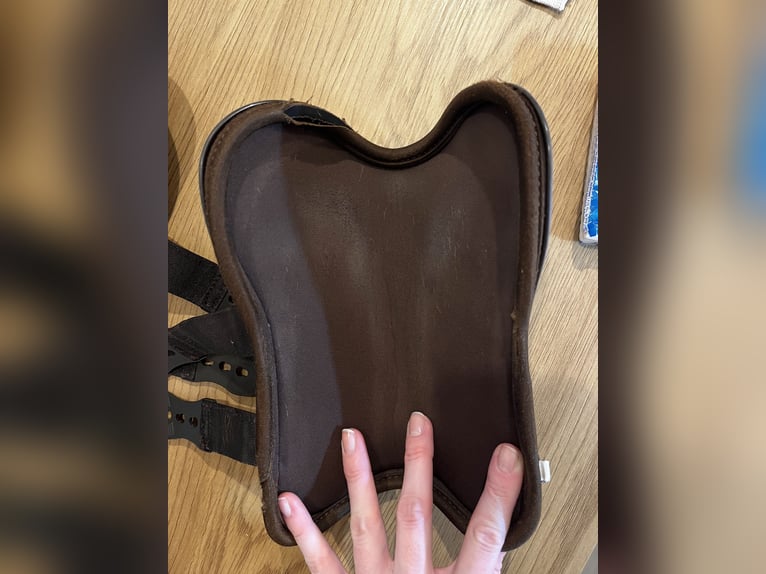 LeMieux Gamaschen braun - Größe L