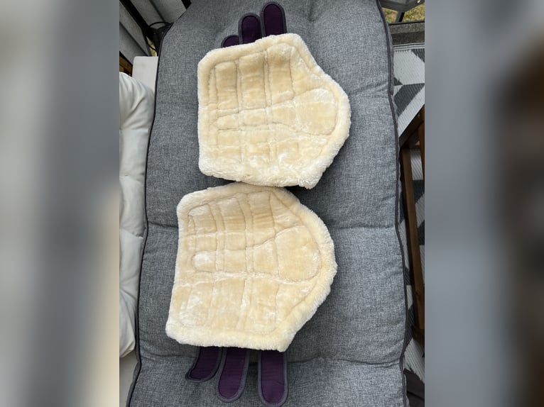 NEU! Gamaschen in Lila, Größe L, super Soft