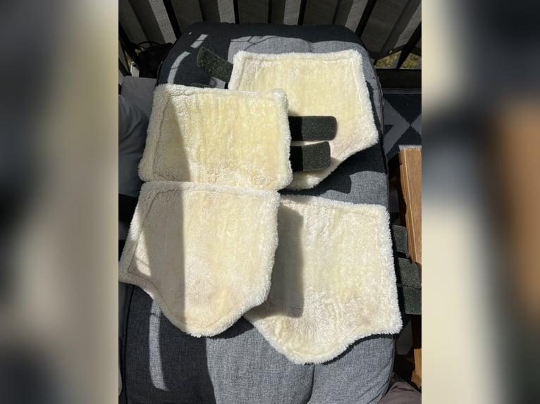 NEU! Gamaschen in Lila, Größe L, super Soft