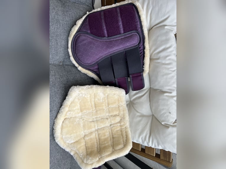 NEU! Gamaschen in Lila, Größe L, super Soft