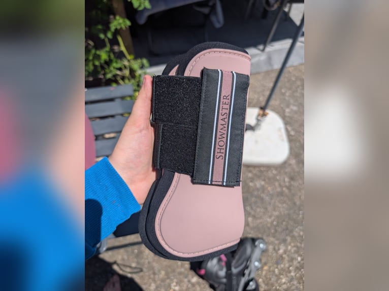 Pinke Showmaster Gamaschen