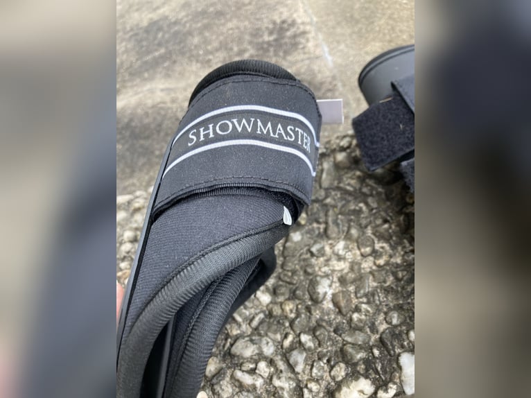 Showmasters Gamaschen vorne und hinten neu