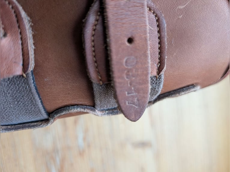 Verkaufe nicht benutze CWD Springamaschen aus hochwertigem sehr weichem Leder.