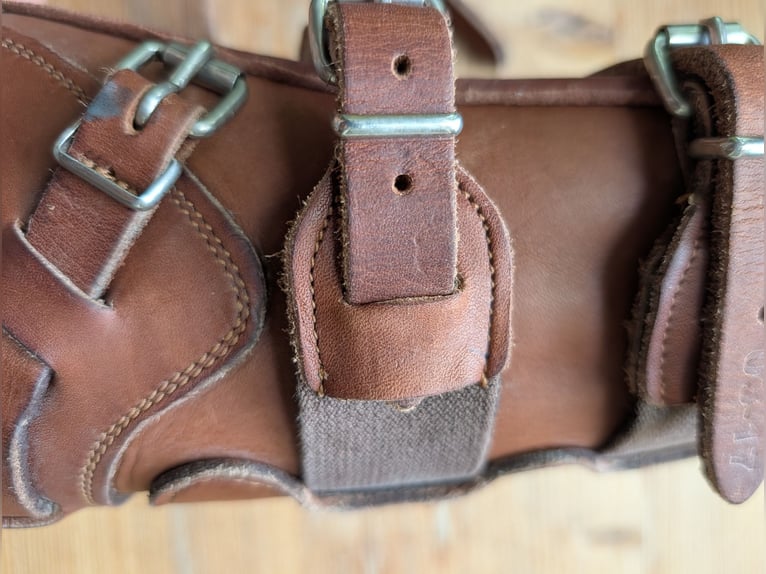 Verkaufe nicht benutze CWD Springamaschen aus hochwertigem sehr weichem Leder.