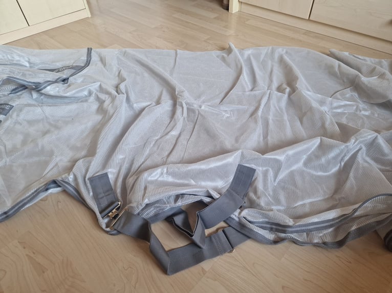 Horseware Amigo Fliegendecke 145 cm – UV-Schutz – integr. Halsteil