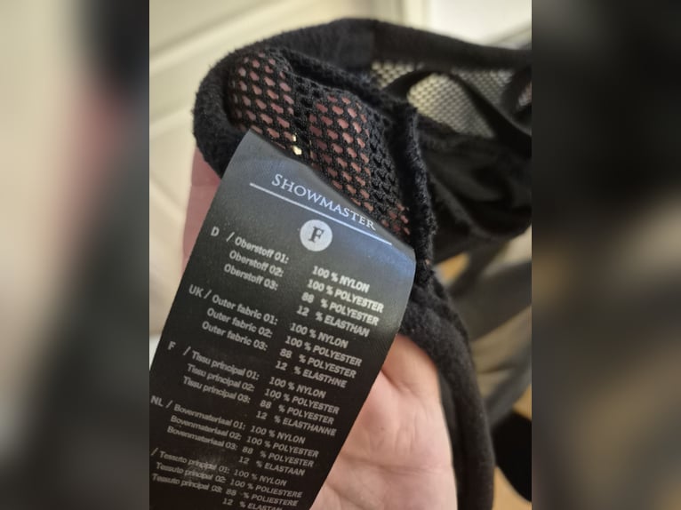 Fliegenmaske zur Befestigung an der Trense WB