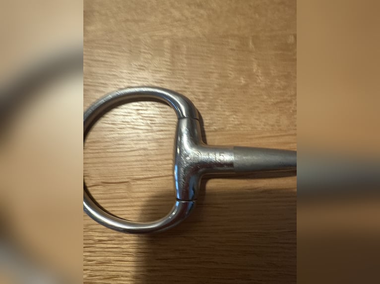 Kaum benutztes Olivenkopfgebiss von Sprenger Satinox in 11,5