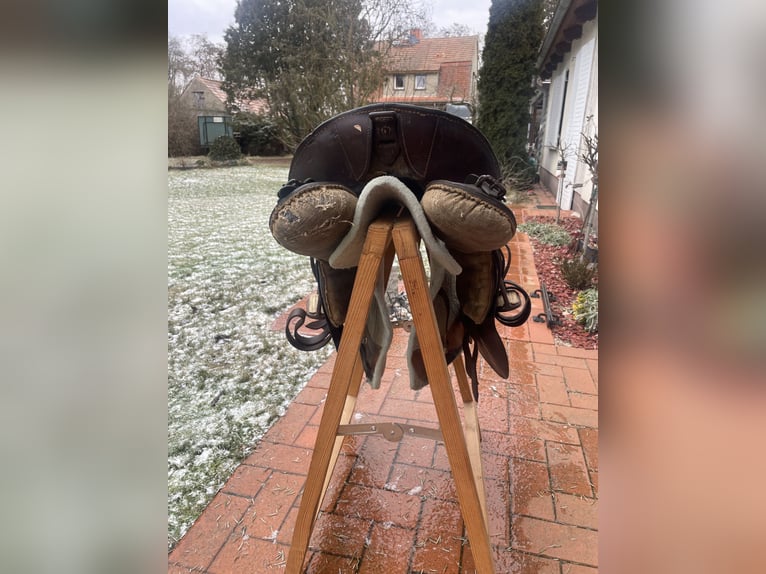 Antiker Militärsattel über 100 Jahre alt - Echtleder