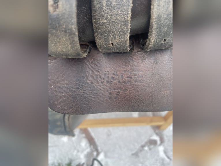 DDR LEWA Sattel VSD 17 Zoll Warmblut ca. 1985 reparaturbedürftig