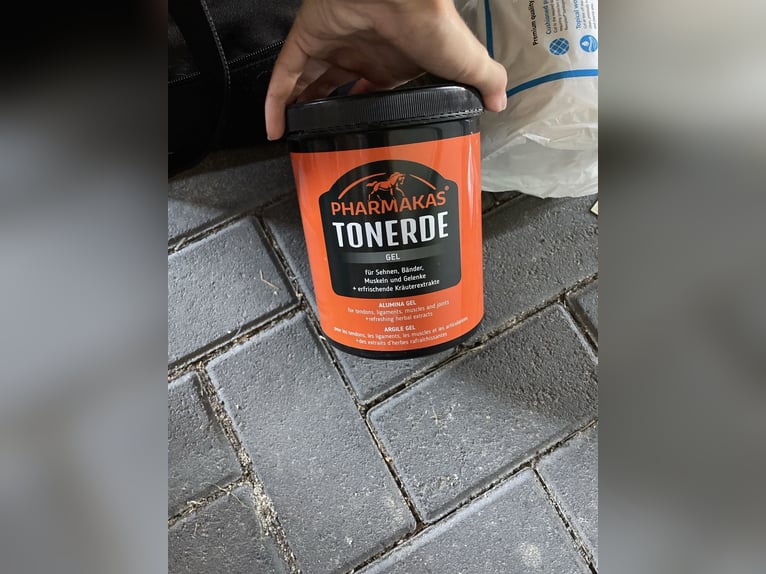 Stallapotheke (teilweise unbenutzte Produkte) Colosan dabei!