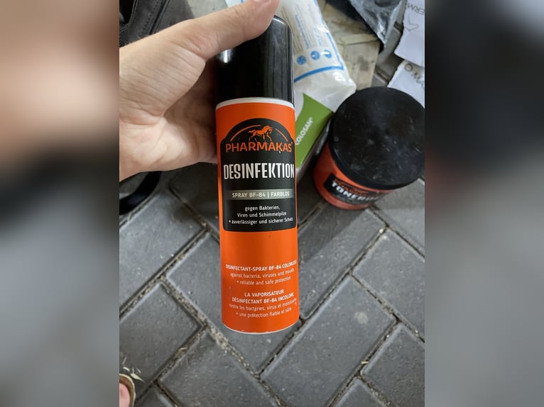 Stallapotheke (teilweise unbenutzte Produkte) Colosan dabei!