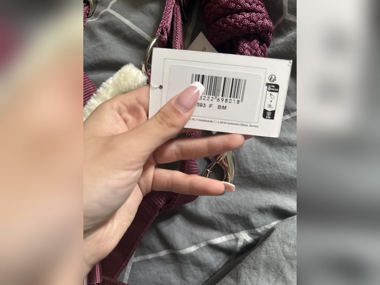 Ich verkaufe Halfter und Strick 2 Stück 