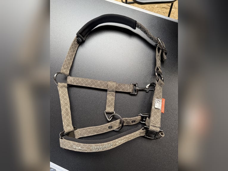 Eskadron Pony Halfter Platinum Edition P2.