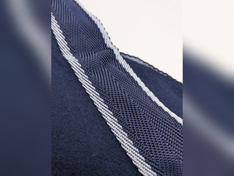 Absolute Rarität: High Quality Fleece Abschwitzdecke mit Halsteil Navy (Limitiert / Nicht im Handel