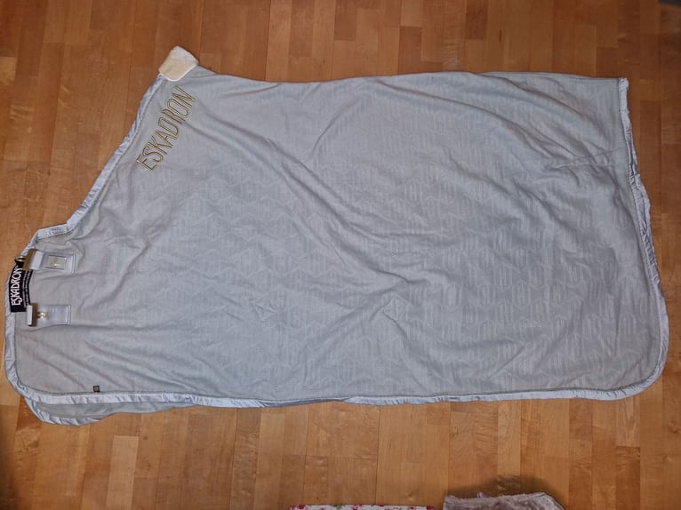 Eskadron Abschwitzdecke 