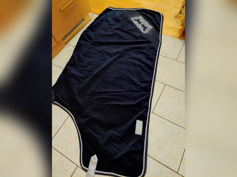 Marta Morgan Equestrian Equipment,  Abschwitzdecke, Decke aus Samt, mit Swarovski Steinen, Größe L