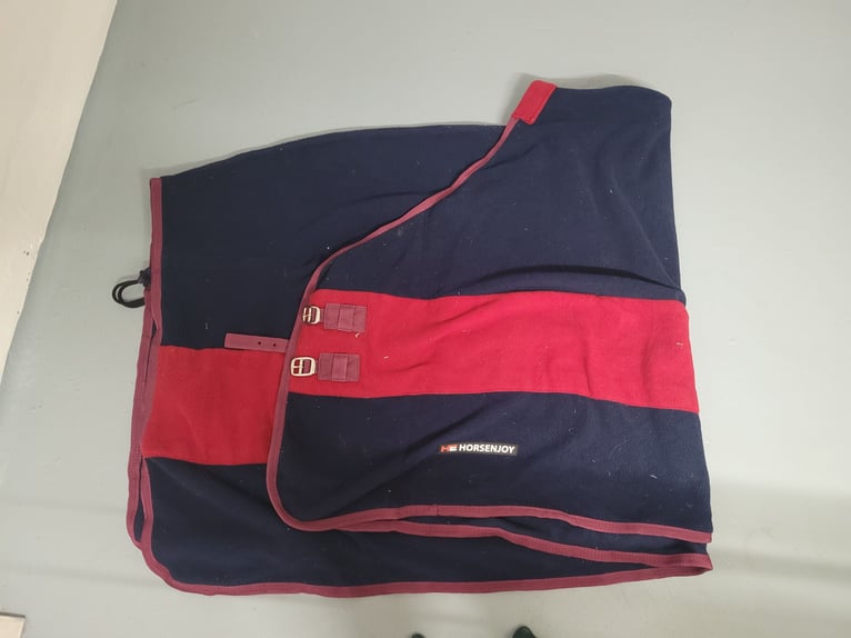 Neue Fleece-Abschwitzdecke in 135 